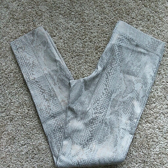 NWOT. Gold python print Express tights - Picture 1 of 4